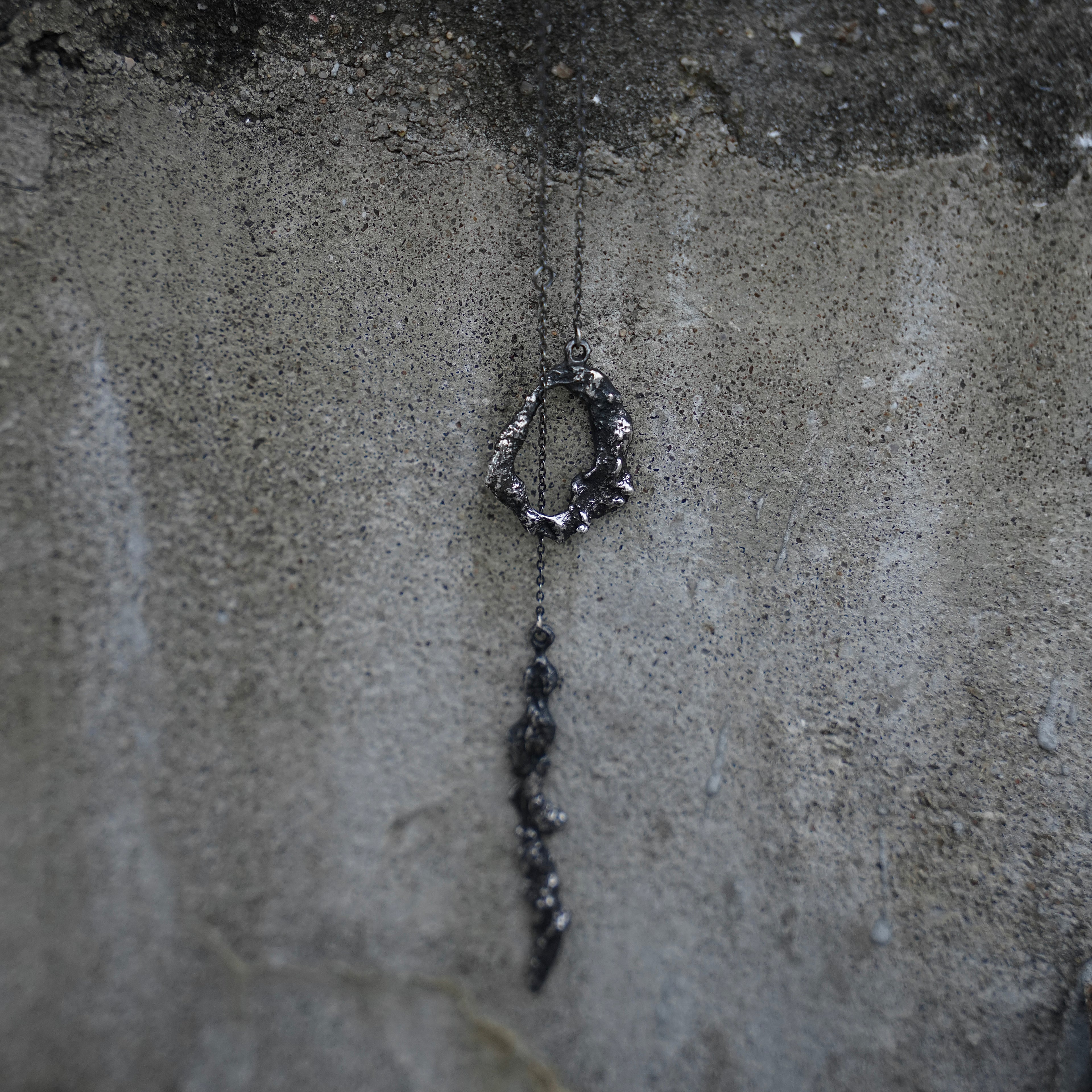 WORMHOLE necklace [VN009]